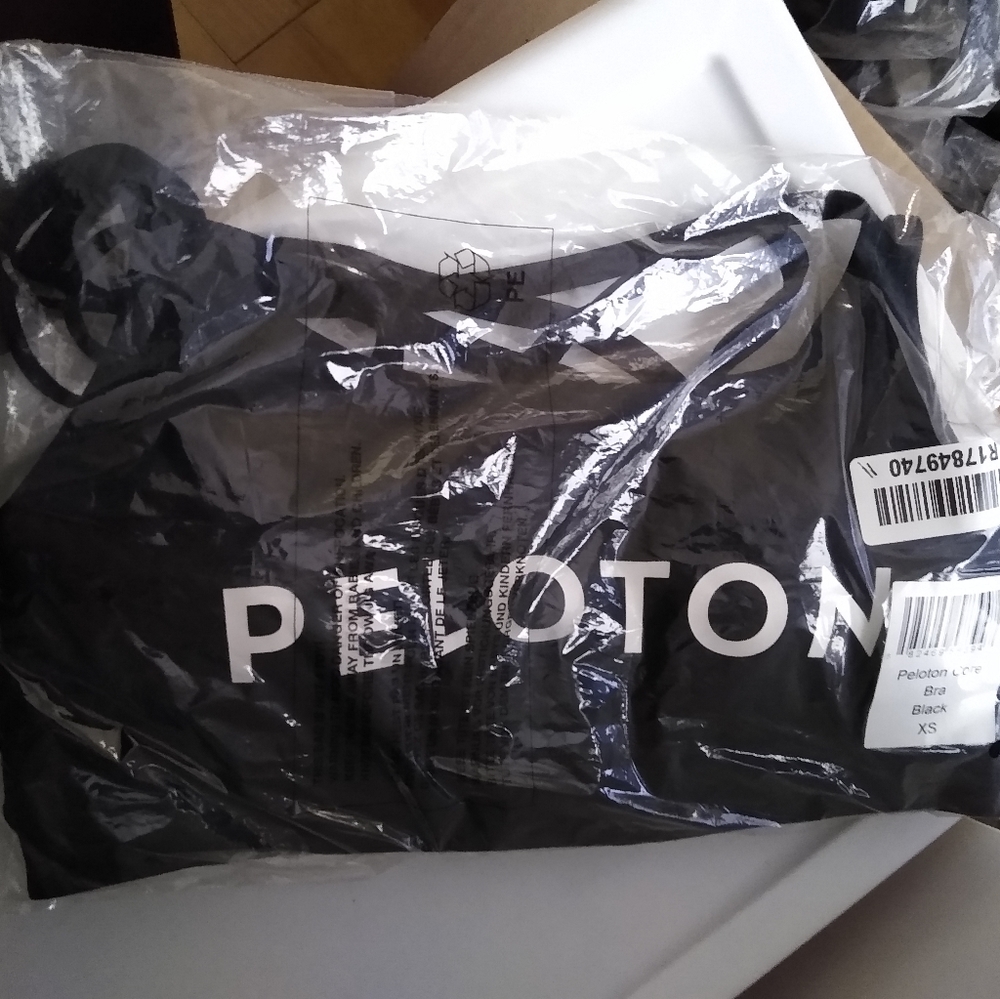 Peloton core sports bra - Picture 2 of 3